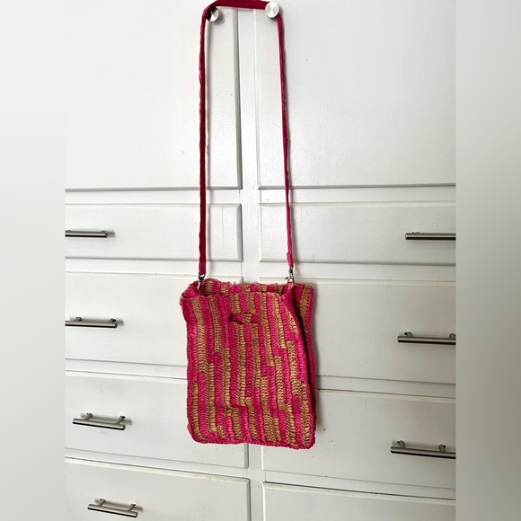 🆕 Free People Brunch Date crossbody clutch in pink punch - Picture 10 of 12